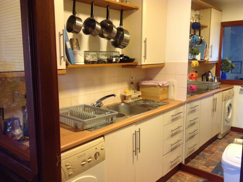 Connel Court Apartments Ίνβερνες Δωμάτιο φωτογραφία